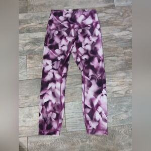 Lululemon Women's Purple Floral Leggings ~ In A Women's Size 6